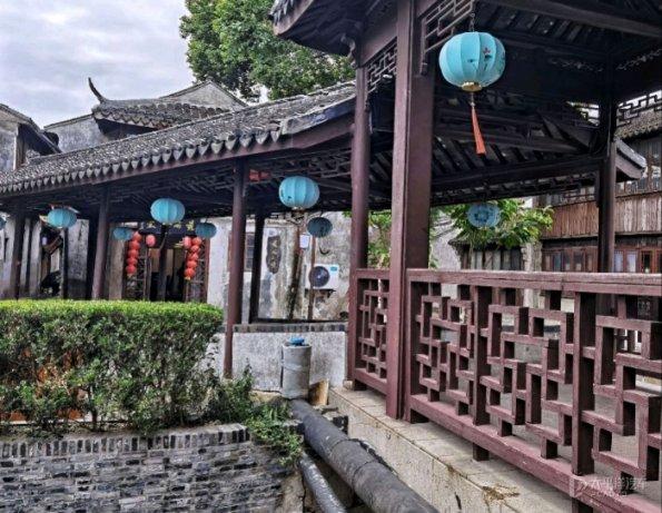 层层恐惧
